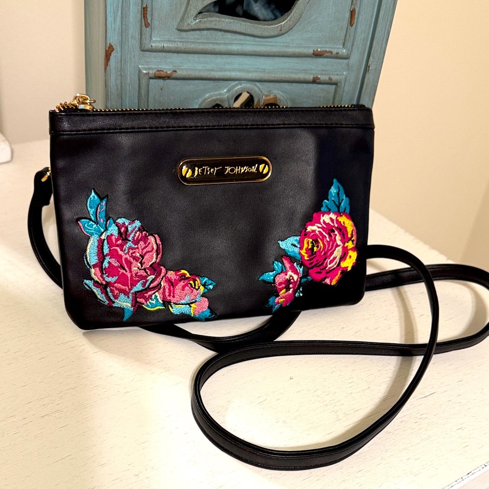 Betsey Johnson Black Crossbody Bag with Floral Embroidery / Excellent Condition